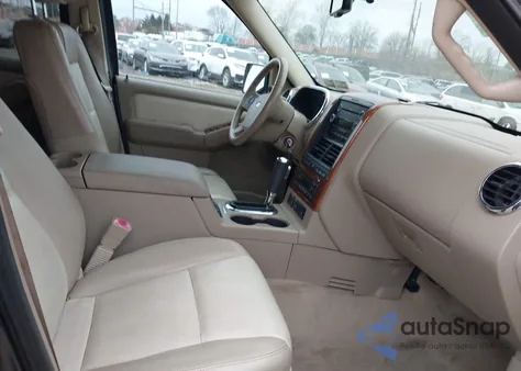 2010 Ford Explorer Eddie Bauer z USA, uszkodzony, nr VIN 1FMEU7EE5AUA89402